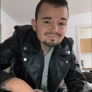 Meet your Posher, Kevin